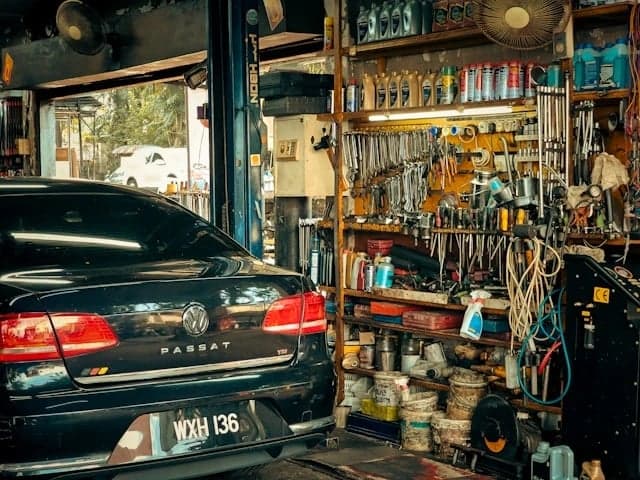 Kwik Kar Oil Change & Auto Care  3